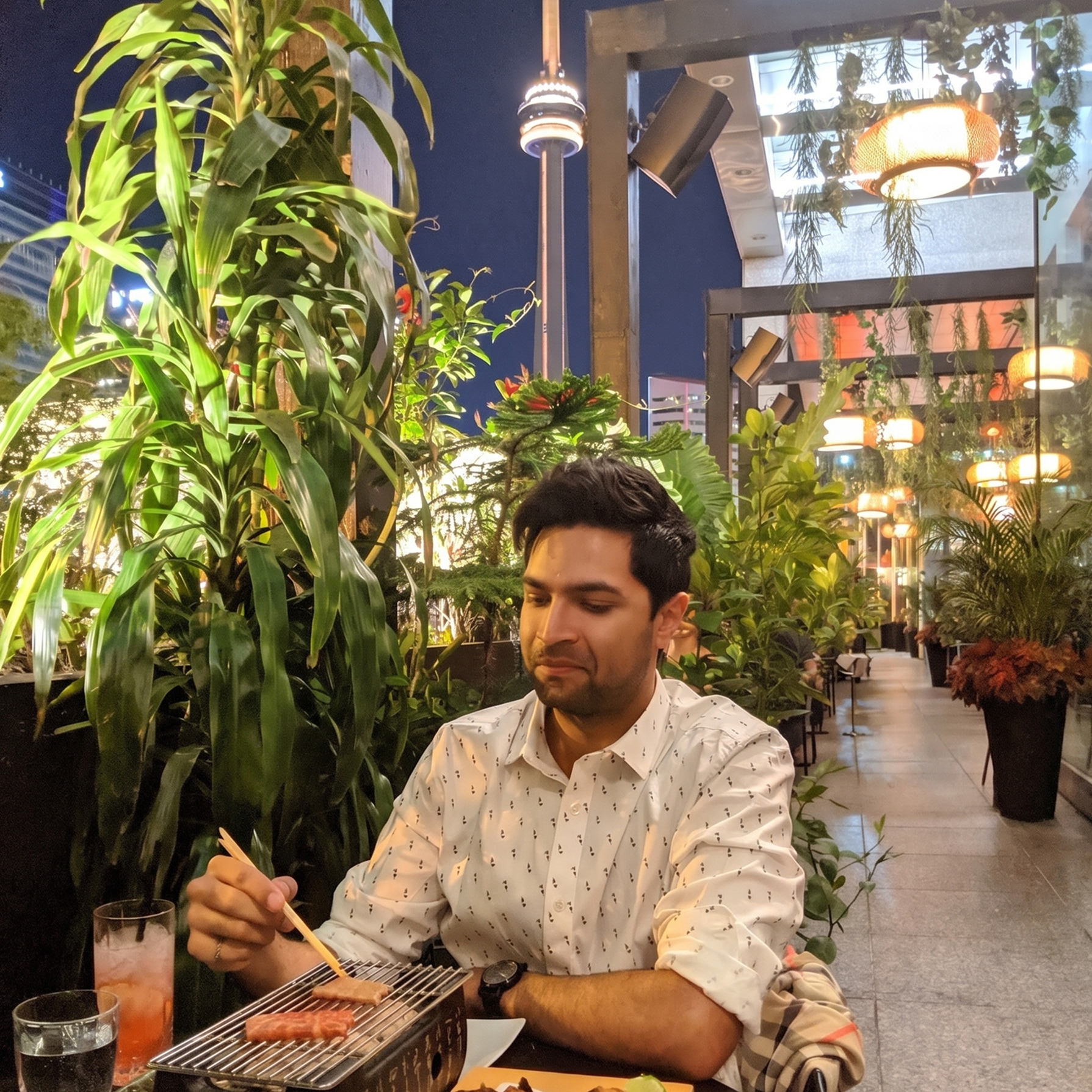 Taqee at a restaurant patio
